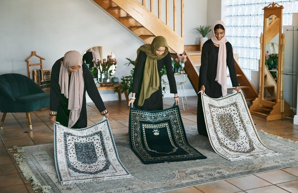Guide d'achat 2024 : Trouver le tapis de prière idéal